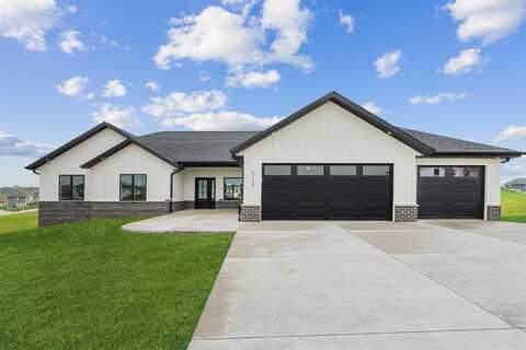 8162 Hugo, Peosta, IA 52068