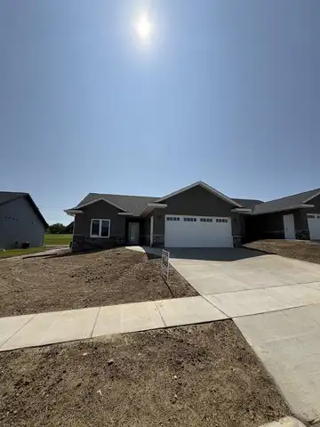 3532 Wagon Wheel, Dubuque, IA 52002