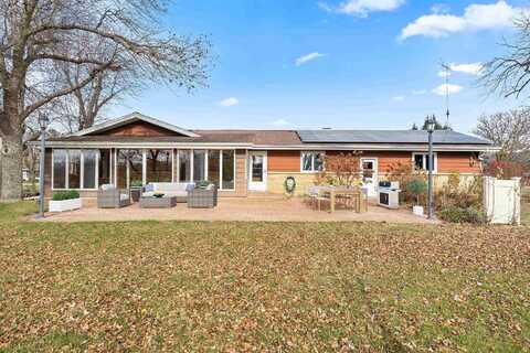 519 SE 13th, Dyersville, IA 52040