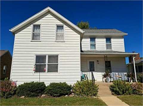 412 2nd Ave NW, Cascade, IA 52033