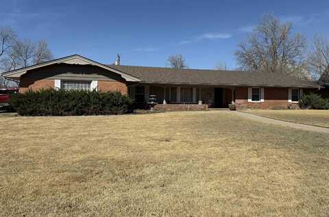 1918 Indian Dr, Enid, OK 73703