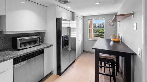 535 Oaks Dr 508, Pompano Beach, FL 33069