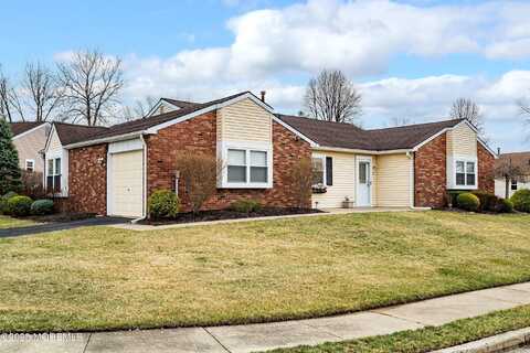27 Suffolk Way, Marlboro, NJ 07746