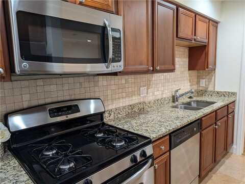 6980 ROSWELL Road, Atlanta, GA 30328