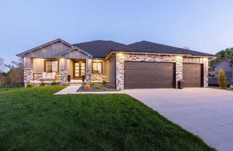 10423 S 166th Circle, Omaha, NE 68136