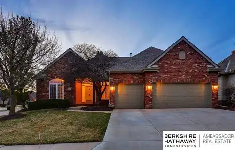 1322 S 180th Plaza, Omaha, NE 68130