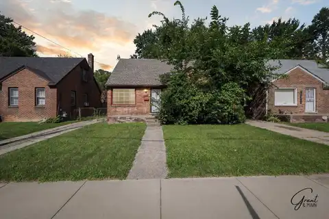19401 Grandview Street, Detroit, MI 48219