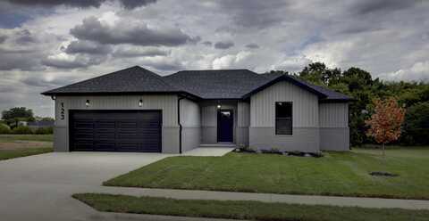 123 E Teakwood Avenue, Clever, MO 65631