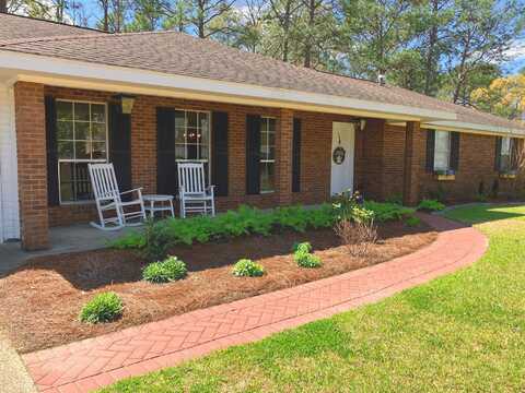 111 Tanglewood Dr., Hattiesburg, MS 39402