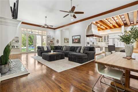 1149 Nottingham Drive, Liberty, MO 64068