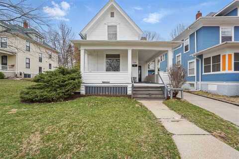 528 Brown St, IowaCity, IA 52245