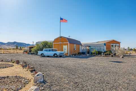 4212 W Shipp Dr, Golden Valley, AZ 86413