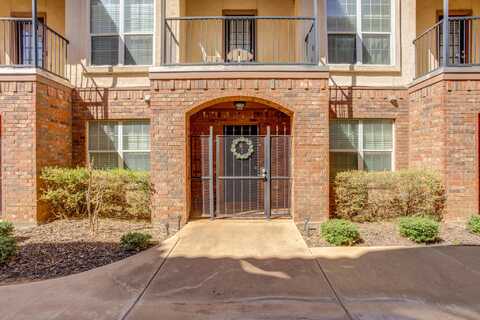 2111 Main Street, Lubbock, TX 79401