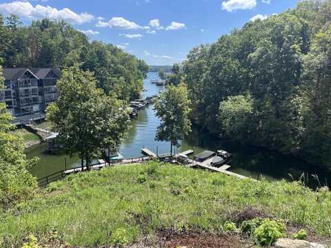 5 & 6 LIGHT POINTE, Savannah, TN 38372