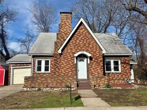 700 Main Street, Alton, IL 62002