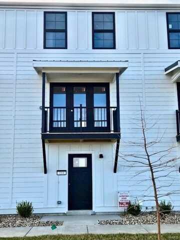 104 Canal Cottage Alley, Saint Charles, MO 63301