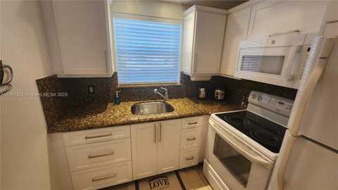 120 Lyndhurst F, Deerfield Beach, FL 33442