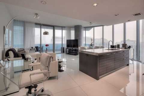 200 Biscayne Blvd Way, Miami, FL 33131