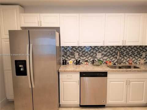 19380 Collins Ave, Sunny Isles Beach, FL 33160