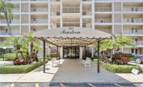 2651 S Course Dr, Pompano Beach, FL 33069