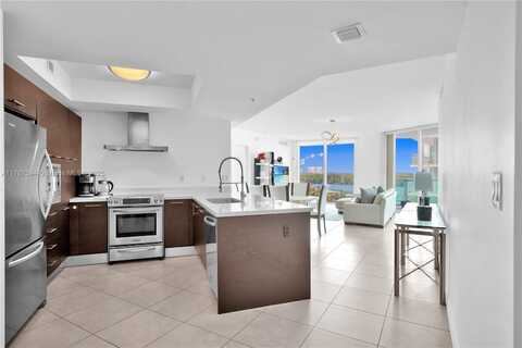 250 Sunny Isles Blvd, Sunny Isles Beach, FL 33160