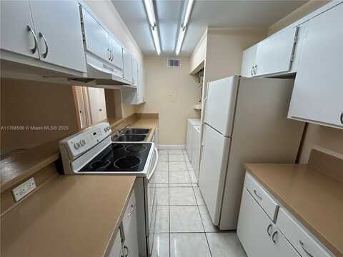 4401 Treehouse Ln, Tamarac, FL 33319