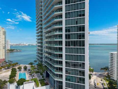 1300 Brickell Bay Dr, Miami, FL 33131