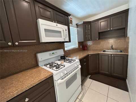 12890 NE 8th Ave, North Miami, FL 33161