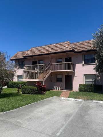 10637 NW 10th St, Pembroke Pines, FL 33026