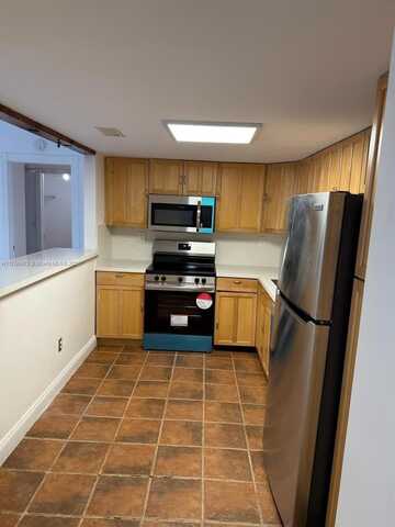 20860 San Simeon Way, Miami, FL 33179