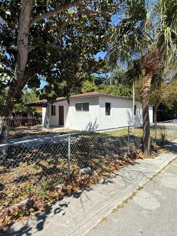 1457 NE 152nd St, North Miami Beach, FL 33162