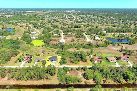 624 Charles Sise St E, Lehigh Acres, FL 33974