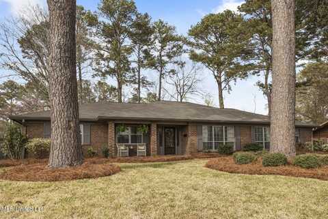 5410 Charter Oak Place, Jackson, MS 39211