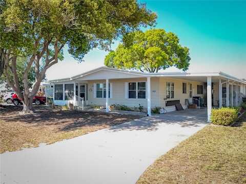 1308 MOHAWK CIRCLE, TAVARES, FL 32778