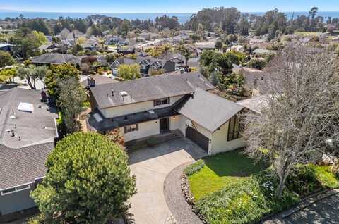 210 Thunderbird DR, APTOS, CA 95003