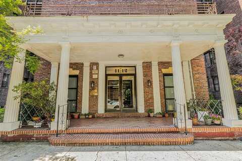 41-12 41st Street, Sunnyside, NY 11104
