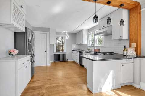16 Avenue A, Port Washington, NY 11050