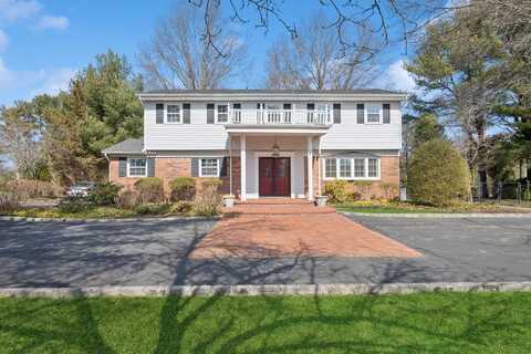 5 Northgate Drive, Syosset, NY 11791