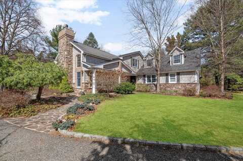 1 Linwood Lane, Northport, NY 11768