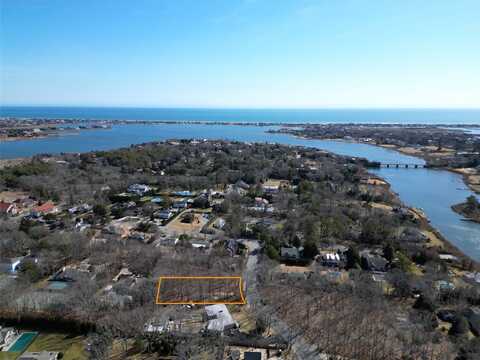 42 Hampton Street, Westhampton Beach, NY 11978