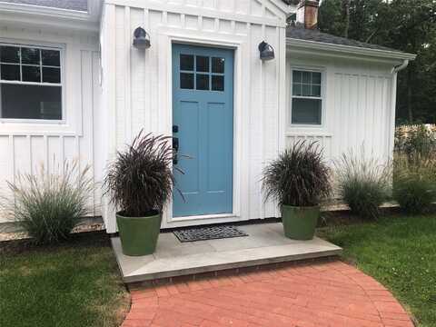 28 Kyle Road, Hampton Bays, NY 11946