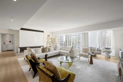 135 W 52nd Street, New York (Manhattan), NY 10019