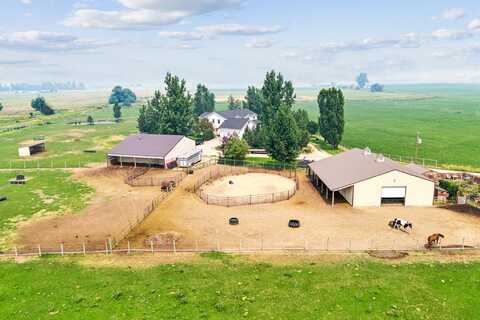 374 Wood Lane, Corvallis, MT 59828