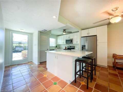 325 Charlemagne, NAPLES, FL 34112