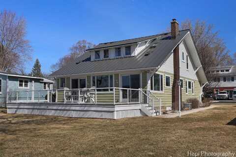 205 S Emerald Drive, McHenry, IL 60051