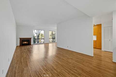 13331 Moorpark Street, Sherman Oaks, CA 91423