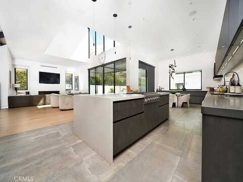 18852 Canyon Crest Drive, Villa Park, CA 92861