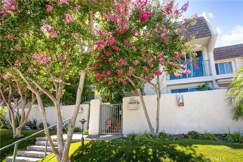6205 Randi Avenue 1/2, Woodland Hills, CA 91367
