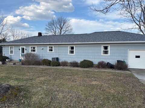 8046 Dawn Road SW, Sherrodsville, OH 44675