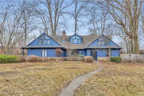 2880 Berkshire Road, Cleveland Heights, OH 44118
